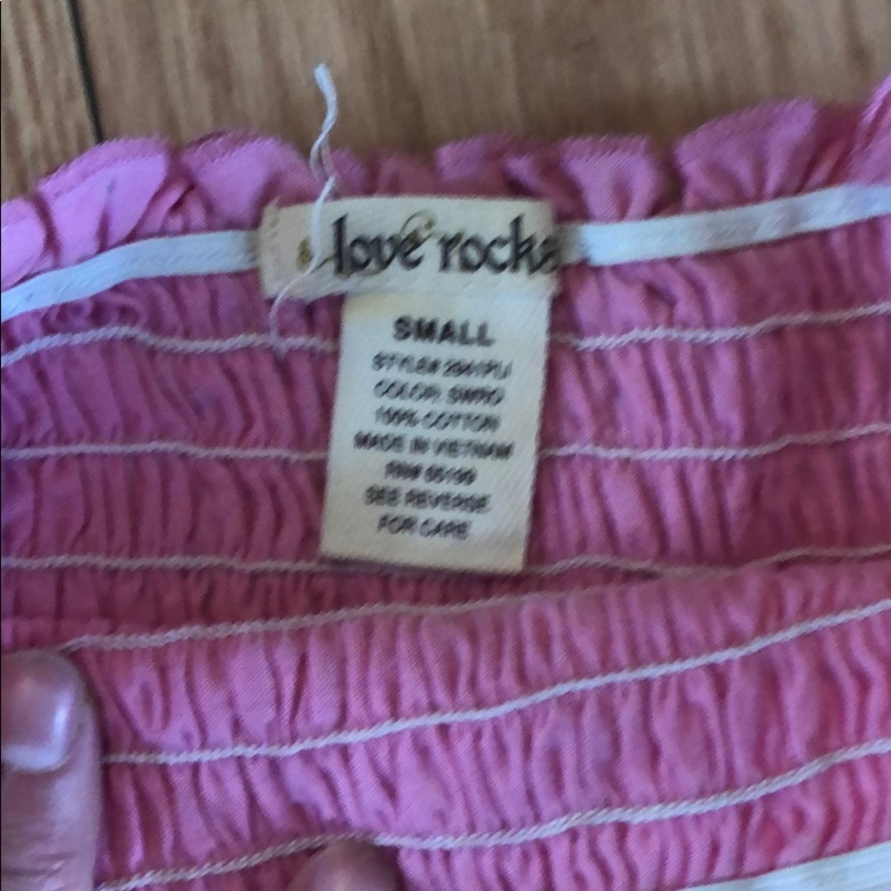 Love Rocks size S Pink Top - Picture 3 of 3